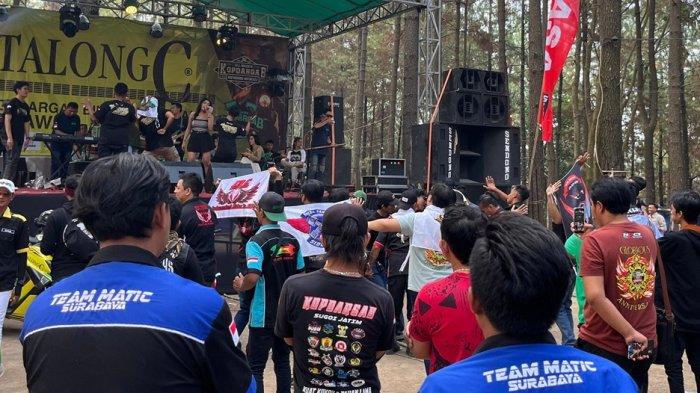 2-000-bikers-ramaikan-kopdargab-v-all-roders-all-island-di-trawas-mojokerto_f0e3b50.jpg