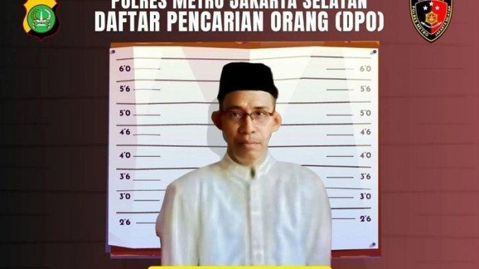 ciri-ciri-guru-dani-di-jaksel-yang-masuk-dpo-polres-jaksel-kasus-pencabulan-anak-sejak-2023_0d0eed4.jpg