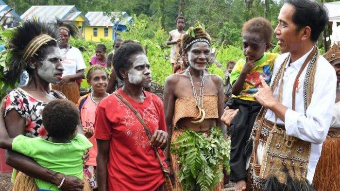 jokowi-semangati-anak-muda-papua-produksi-sagu-dengan-teknologi-modern-_acdcbb2.jpg