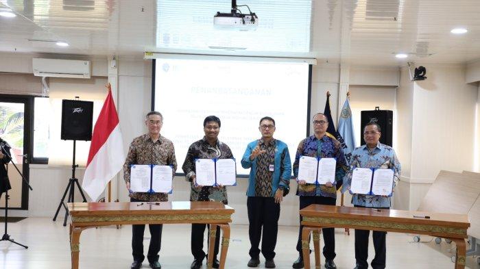 kemenhub-teken-3-perjanjian-strategis-di-bidang-layanan-pelabuhan_d65a938.jpg