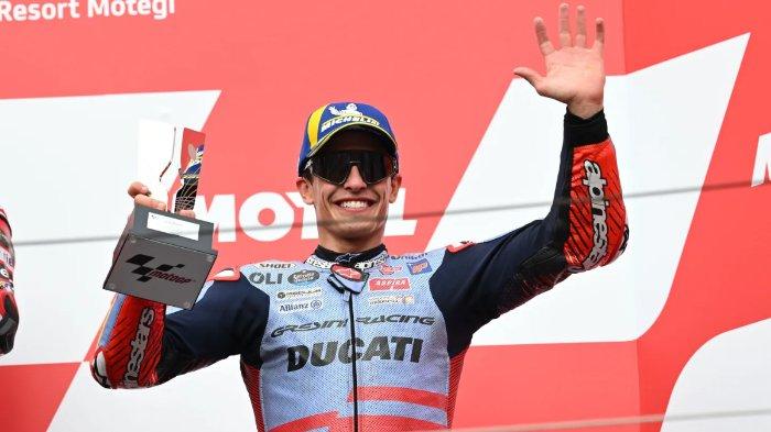 marc-marquez-sempat-keder-dikejar-bastianini-saat-berjuang-raih-podium-motogp-jepang-2024_356923a.jpg