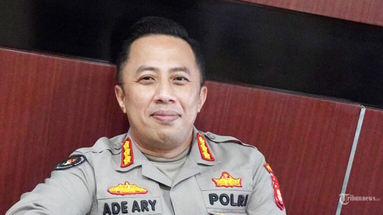 mengaku-debt-collector-sekelompok-orang-rampas-sepeda-motor-di-jatinegara-jakarta-timur_a727057.jpg