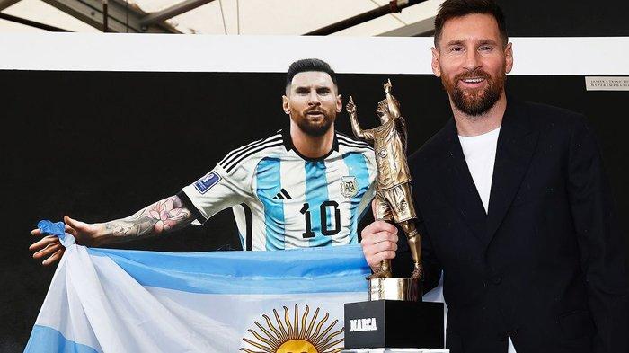 penghargaan-terbaru-lionel-messi-dapat-patung-emas-dengan-selebrasi-ikonik-dari-marca_f3e238e.jpg