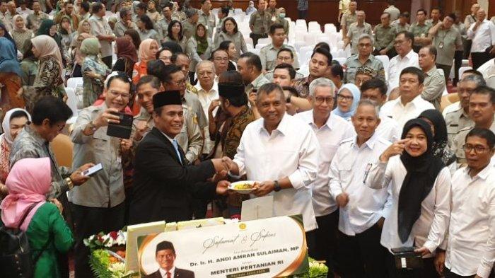 pesan-prabowo-ke-mentan-amran-sulaiman-jangan-korupsi-kejar-swasembada-secepatnya_bdb44ca.jpg