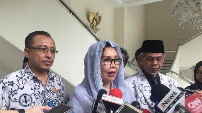 pgri-minta-pemerintahan-prabowo-evaluasi-kurikulum-pendidikan_2da667e.jpg