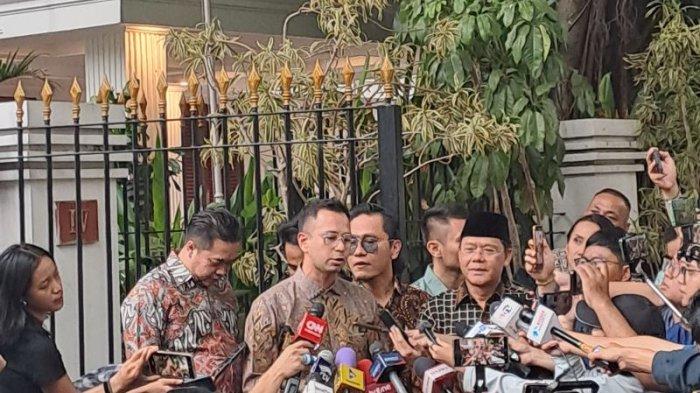 raffi-ahmad-dan-yovie-widianto-datangi-rumah-prabowo-jadi-wamenparekraf_11056c5.jpg