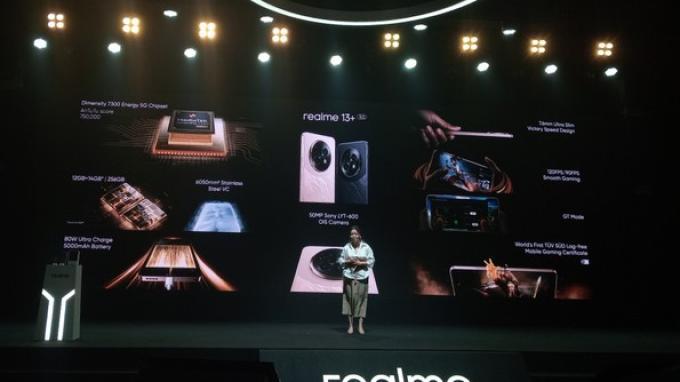 realme-13-5g-resmi-meluncur-smartphone-midrange-dengan-performa-gaming-level-turnamen_cf195c1.jpg