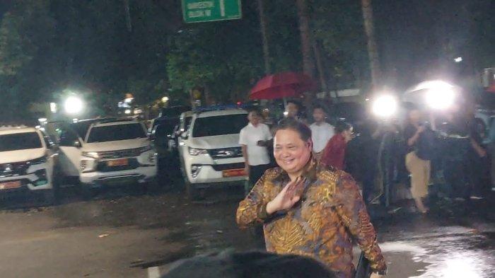 sambangi-kediaman-prabowo-di-kertanegara-menko-airlangga-dipanggil-setengah-jam-yang-lalu_25f6175.jpg