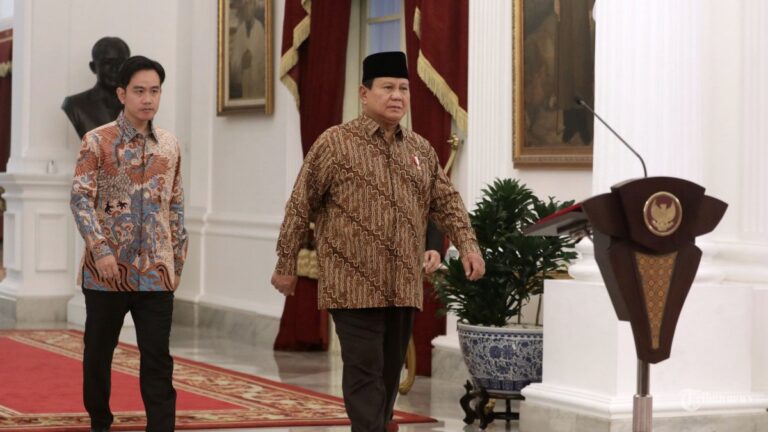 setelah-menteri-dan-wamen-prabowo-lanjut-lantik-kepala-badan-di-istana-negara-hari-ini_eac1eb5.jpg