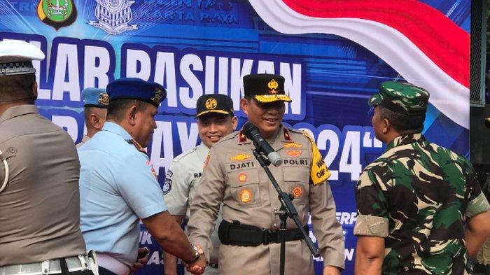 wakapolda-metro-pimpin-gelar-apel-pasukan-operasi-zebra-jaya-2024-libatkan-2-938-personel-gabungan_fd374b1.jpg