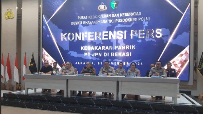 delapan-jasad-korban-kebakaran-pabrik-di-bekasi-teridentifikasi-berikut-identitas-korban_c695086.jpg