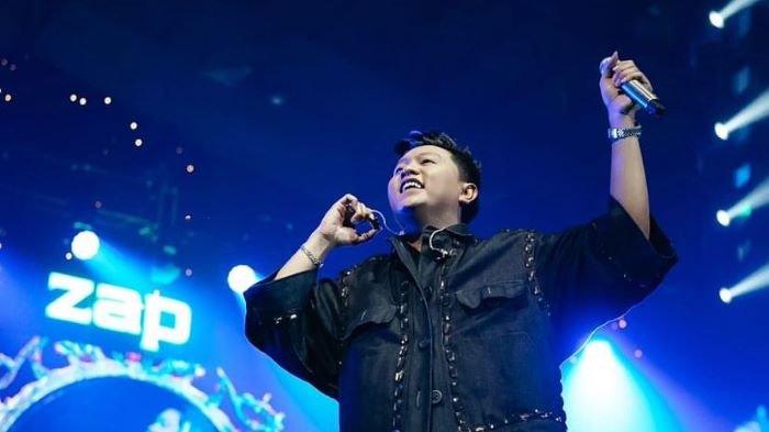 denny-caknan-bagikan-momen-bawakan-lagu-los-dol-secara-live-saat-konser-di-luar-negeri_83d3296.jpg