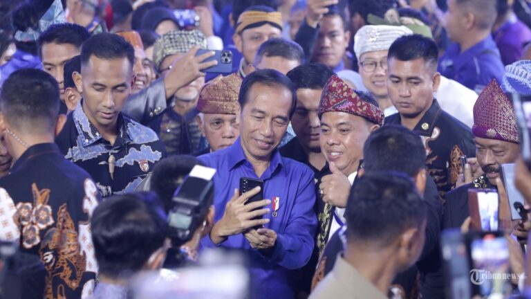 dikasih-modal-dan-beli-gerobak-dari-pak-jokowi_9c97f4e.jpg