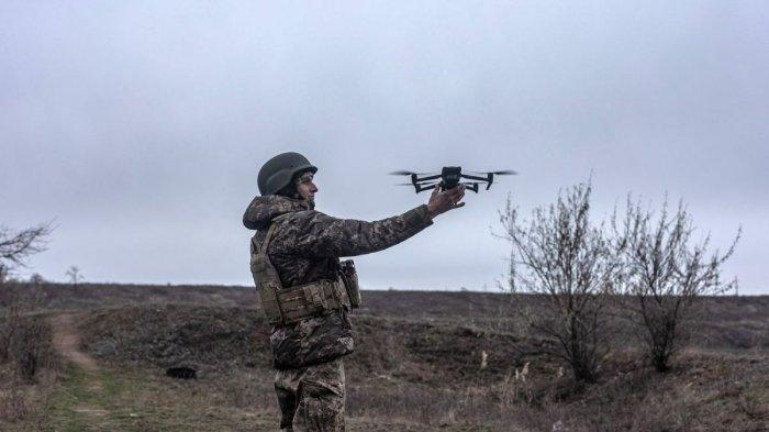 drone-ai-terbang-tanpa-pilot-dalam-operasi-khusus-ukraina-untuk-serang-target-rusia_9496450.jpg