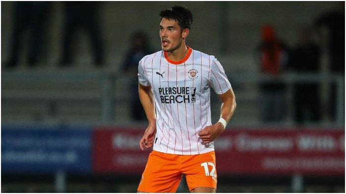 elkan-baggott-menghilang-dari-lapangan-hijau-asisten-pelatih-blackpool-fc-ungkap-kondisi-terbaru_3a5521c.jpg