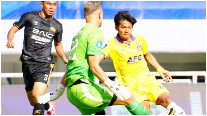 hasil-dewa-united-vs-persik-kediri-menang-2-3-macan-putih-terkam-persib-bandung-di-klasemen_436ae2c.jpg