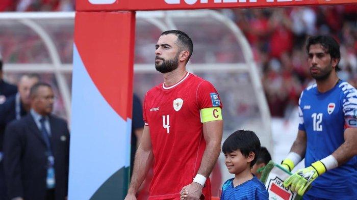 jordi-amat-cedera-pergelangan-kaki-kemungkinan-besar-absen-bela-timnas-indonesia-lawan-china_c47c4a0.jpg