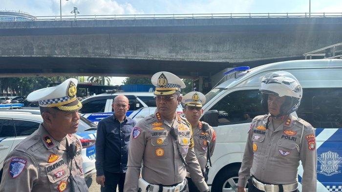 kecelakaan-beruntun-di-slipi-akibat-2-kesalahan-fatal-sopir-mengantuk-dan-langgar-jam-operasional_6eff81d.jpg