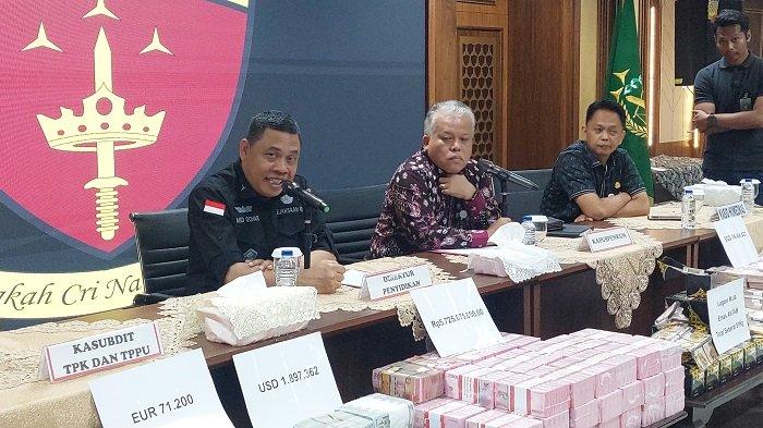 kejagung-berpeluang-periksa-3-hakim-yang-hendak-disuap-rp5-m-oleh-zarof-ricar-di-kasus-ronald-tannur_143ae24.jpg