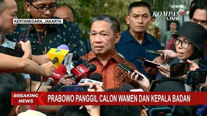 pakai-dress-code-batik-anis-matta-sambangi-hambalang-ikuti-pembekalan-calon-menteri_80a3bd6.jpg