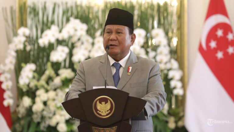 prabowo-tegaskan-jangan-ada-yang-jadi-beking-judi-online_c3c61cc.jpg