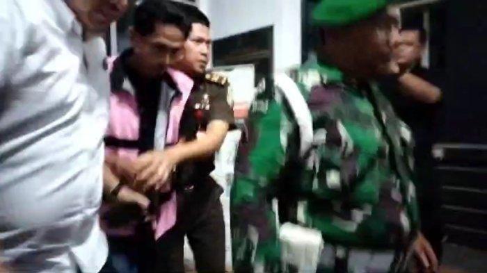 soleman-wakil-ketua-dprd-kabupaten-bekasi-2-periode-jadi-tersangka-korupsi-segini-harta-kekayaannya_f3e902c.jpg