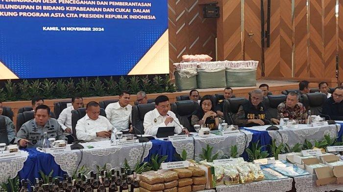 sri-mulyani-dan-budi-gunawan-ungkap-penyelundupan-barang-ilegal-rugikan-negara-ratusan-miliar_9fe266b.jpg