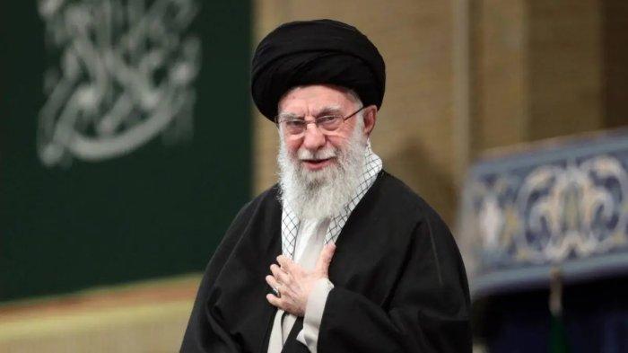 x-tangguhkan-akun-ali-khamenei-gara-gara-menulis-akan-serang-israel_431fc0a.jpg