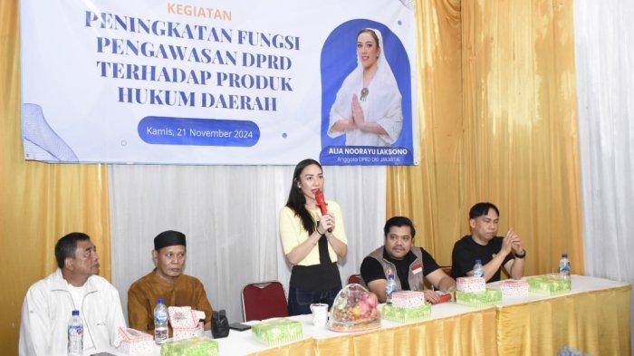 anggota-dprd-jakarta-alia-laksono-gelar-sosialisasi-perda-dukcapil_72ef628.jpg