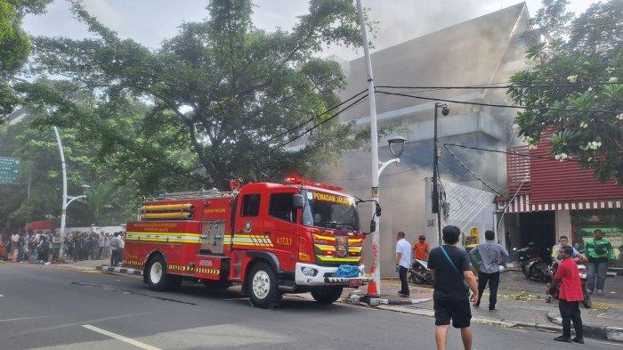 breaking-news-ledakan-hebat-terjadi-di-tempat-spa-blok-m-terapis-berhamburan-7-orang-terluka-_baffbfa.jpg