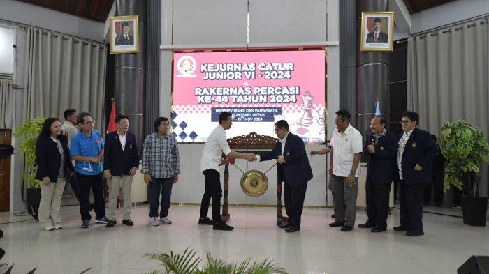 buka-kejurnas-catur-junior-wamenpora-taufik-hidayat-jadi-atlet-tidak-bisa-instan-butuh-proses_3ca4d05.jpg