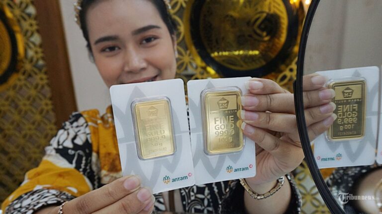 harga-emas-antam-hari-ini-6-desember-2024-turun-tajam-jadi-rp1-514-000-per-gram_8eae68c.jpg