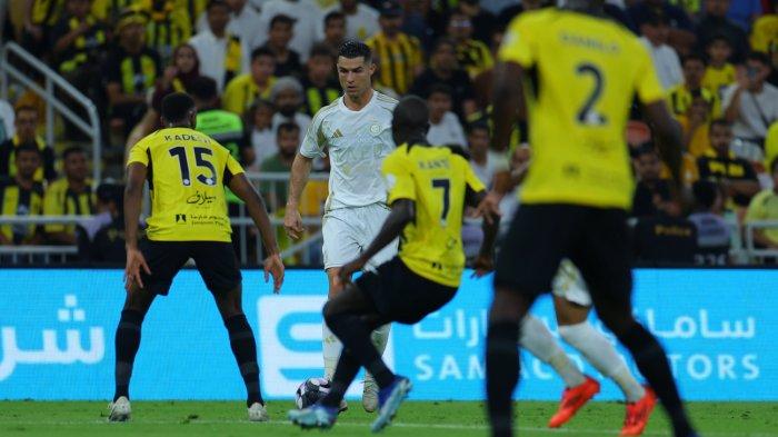 hasil-liga-arab-saudi-eks-partner-sehati-saling-cetak-gol-al-ittihad-gilas-al-nassr-2-1_6d6a55b.jpg