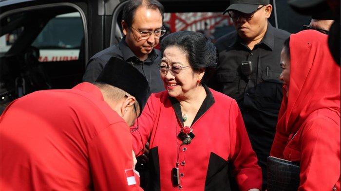 megawati-soekarnoputri-dipastikan-tidak-akan-hadiri-pelantikan-prabowo-gibran-besok_427187b.jpg