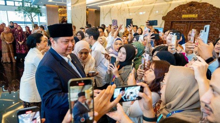 menko-airlangga-ungkap-arahan-presiden-prabowo-subianto-soal-ekonomi-dan-keuangan-syariah_99bfc1d.jpg