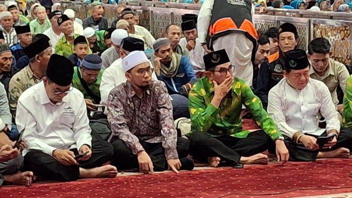 milad-ke-119-ribuan-kaum-syarikat-islam-padati-masjid-istiqlal_12cbeda.jpg