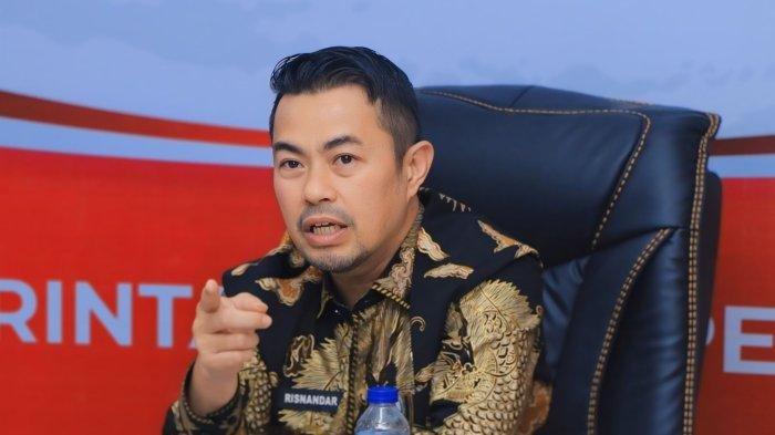 pj-wali-kota-pekanbaru-terjaring-ott-kpk-dprd-imbau-pegawai-opd-tetap-fokus-menjalankan-tugas_ff94a81.jpg