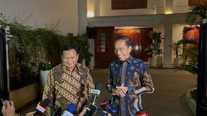 presiden-prabowo-sebut-kunjungan-jokowi-ke-rumah-kertanegara-jakarta-selatan-untuk-makan-malam_fadb6d8.jpg