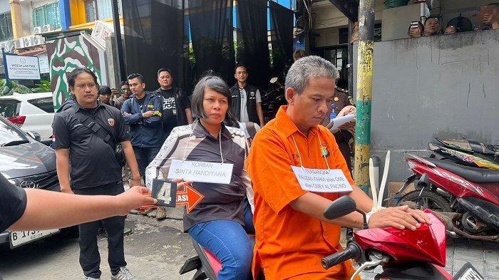 rekonstruksi-pembunuhan-di-muara-baru-jakarta-utara-digelar-pelaku-mutilasi-peragakan-43-adegan_802c91f.jpg