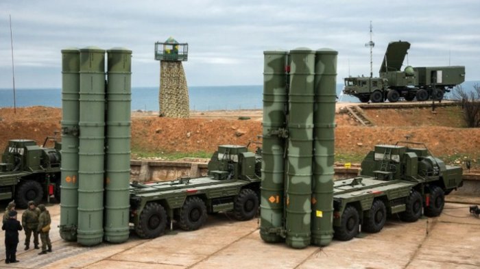 rusia-kabur-tinggalkan-pangkalan-militer-suriah-angkut-sistem-rudal-s-400-hingga-ka-52-alligator_0013e12.jpg