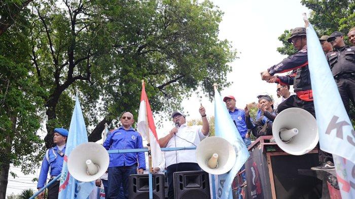 sambut-putusan-mk-soal-uu-cipta-kerja-bos-buruh-akan-kirim-bunga-untuk-para-hakim-dan-kapolri_a23d906.jpg