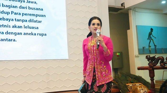 warisan-dunia-yang-diakui-unesco-ratusan-pelajar-smk-di-jakarta-ikuti-workshop-kebaya_f70854a.jpg