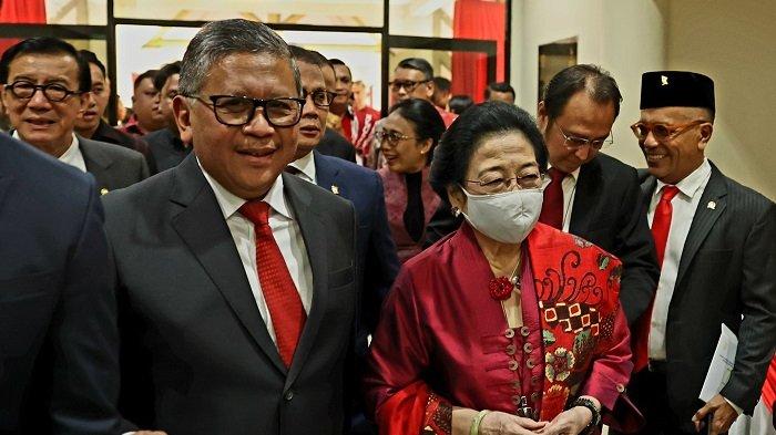 berkebaya-merah-megawati-hadiri-sidang-promosi-doktor-hasto-kristiyanto-di-ui-depok_0c704d8.jpg