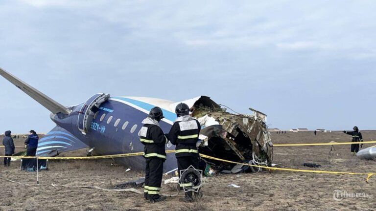 investigasi-jatuhnya-pesawat-azerbaijan-airlines-simak-temuan-pentingnya_ffba861.jpg