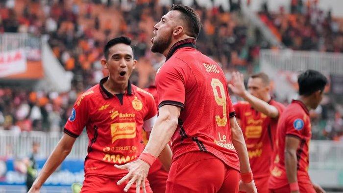 jadwal-liga-1-pekan-14-duel-tim-papan-bawah-madura-united-vs-semen-padang-borneo-tantang-persija_22bacc6.jpg