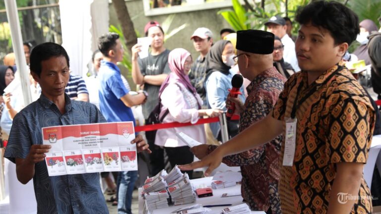 jam-berapa-hitung-cepat-quick-count-pilkada-2024-dimulai-cek-aturan-kpu-dan-kpi_210a2dd.jpg