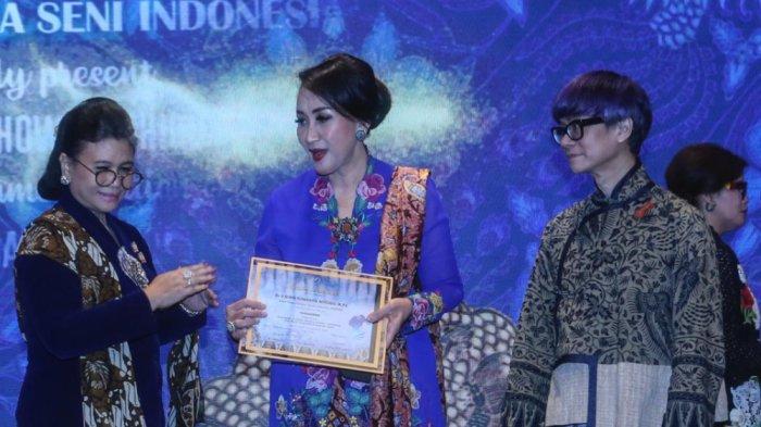 kowani-batik-simbol-solidaritas-dan-kekuatan-perempuan-indonesia_ac6bb61.jpg