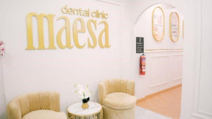 maesa-dental-clinic-jadi-solusi-gigi-ompong-untuk-senyum-lebih-percaya-diri_097b151.jpg