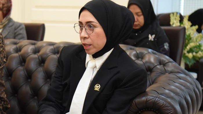 melly-goeslaw-curiga-anak-sekolah-sekarang-tidak-bisa-bedakan-angklung-dan-kolintang_e0adff8.jpg