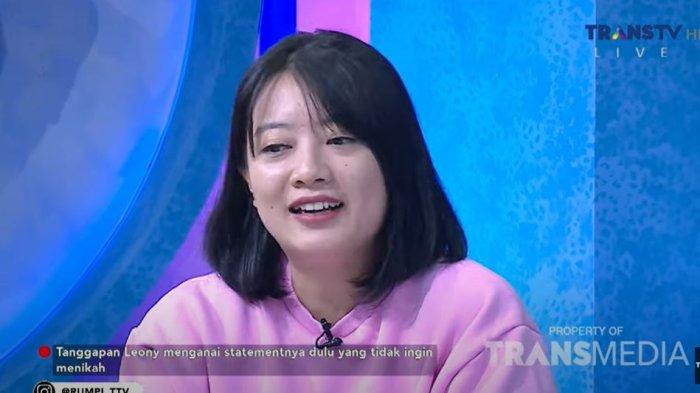 meski-sudah-miliki-keinginan-menikah-leony-tetap-ogah-pikirkan-soal-anak_fab1cec.jpg